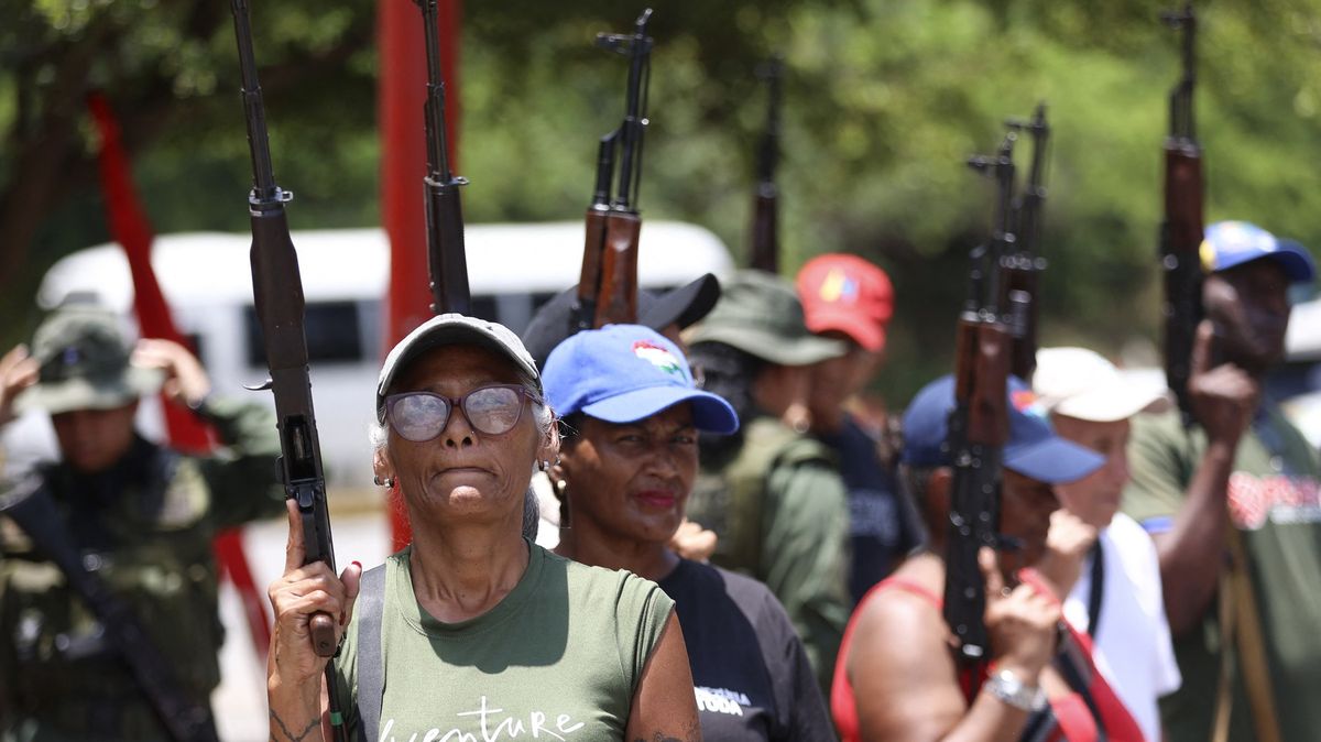 Maduro hrozí ruskými raketami, útok USA by ale Venezuela zřejmě neodrazila